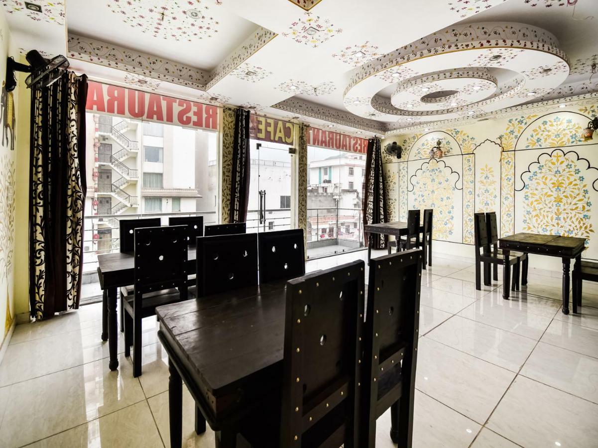 Oyo 48665 Kesar Palace Amer Ngoại thất bức ảnh