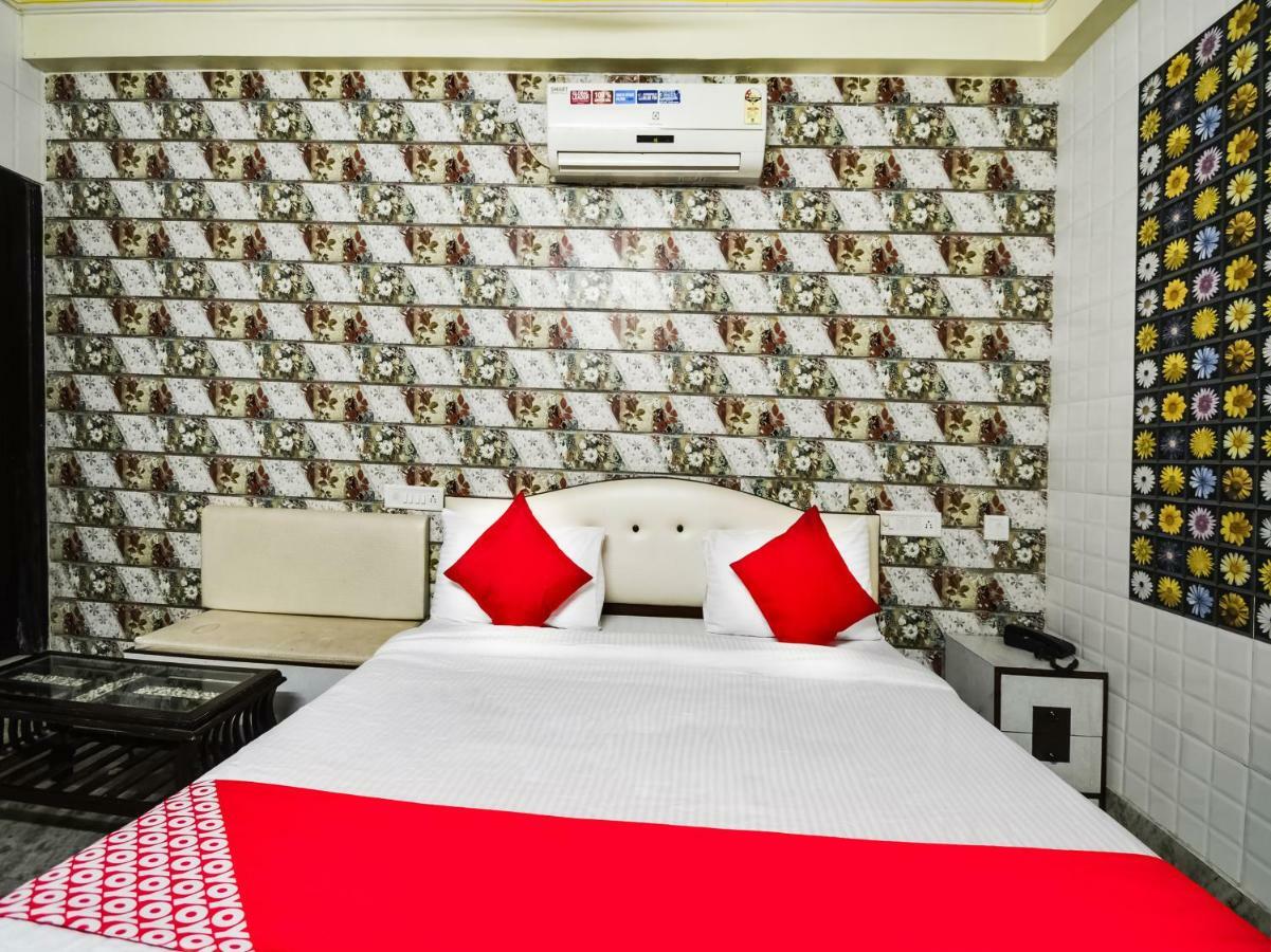 Oyo 48665 Kesar Palace Amer Ngoại thất bức ảnh